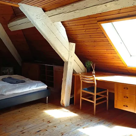 Perfect Location Free Wifi Center Three People *